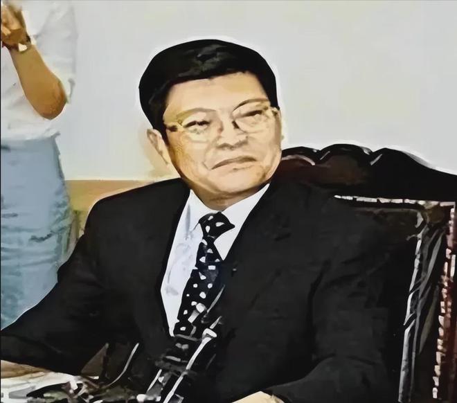 大间谍遍布军界政界简直令人冒冷汗！龙8国际点此进入潜伏在中国高层的4(图4)