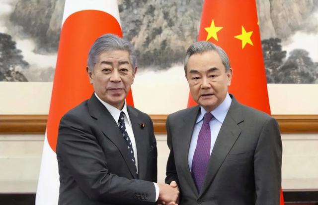 规矩到访的岩屋毅口气变得老老实实龙8国际龙8网站中方提前立了3个